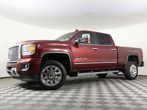 Used 2016 GMC Sierra 2500 Denali w/ Duramax Plus Package image 1