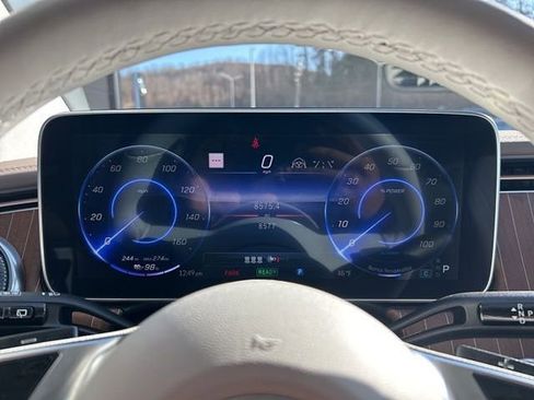 Used 2023 Mercedes-Benz EQE 500 4MATIC SUV image 23