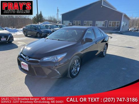 Used 2015 Toyota Camry SE image 1