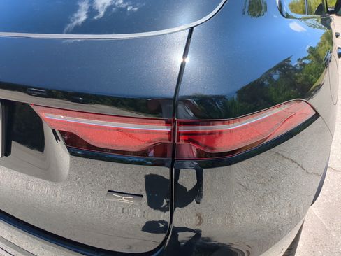 New 2026 Jaguar F-PACE R-Dynamic S image 10