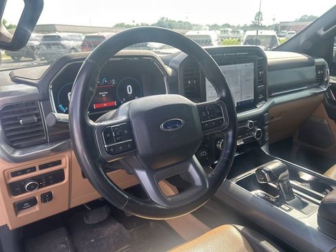 Used 2022 Ford F150 Lariat AWD/4WD image 10
