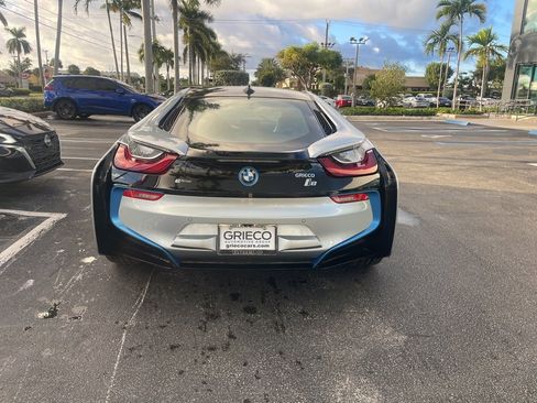Used 2015 BMW i8 image 2