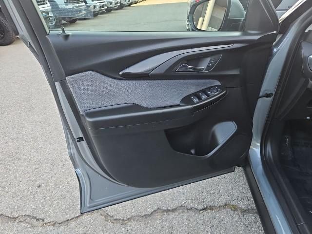 Used 2023 Chevrolet TrailBlazer LT w/ Convenience Package FWD image 21