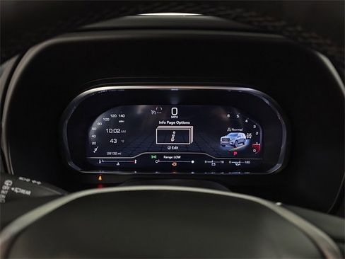 Used 2023 GMC Yukon XL SLE image 12