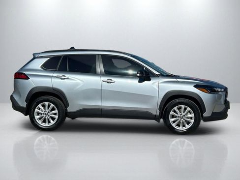 New 2025 Toyota Corolla Cross LE w/ Moonroof Package FWD image 4