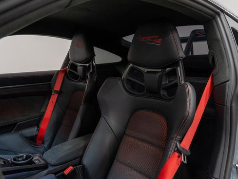 Used 2025 Porsche 911 GT3 RS image 4