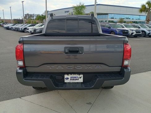 Used 2022 Toyota Tacoma SR w/ SR Convenience Package image 6