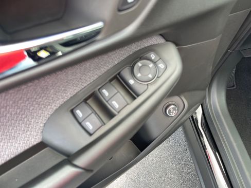 New 2026 Chevrolet TrailBlazer LT w/ Convenience Package FWD image 8