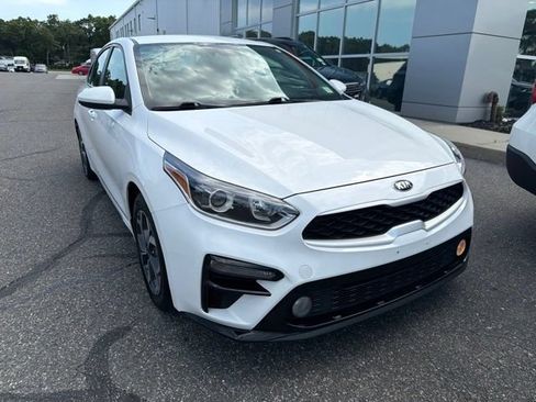 Used 2021 Kia Forte LXS FWD image 2