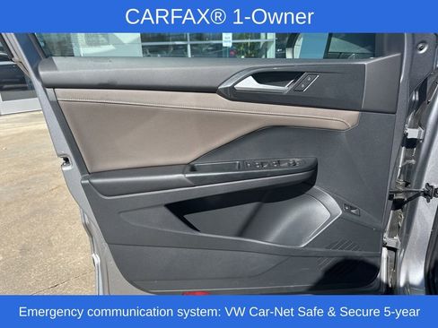 Used 2023 Volkswagen Taos SEL image 13