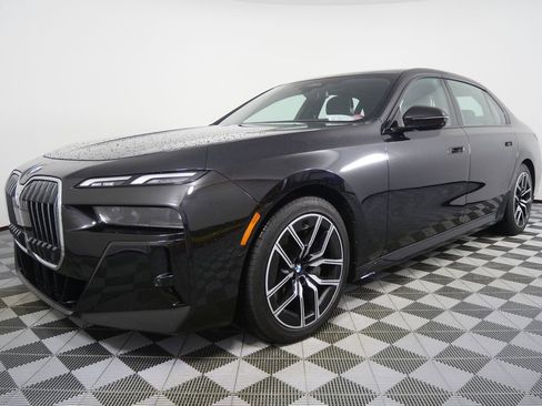 Certified 2024 BMW 740i xDrive image 7