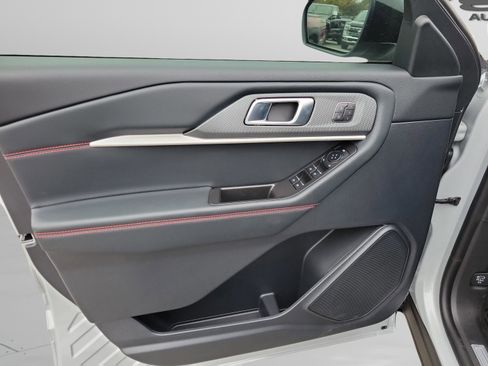 New 2026 Ford Explorer ST-Line w/ ST-Line Street Pack image 5