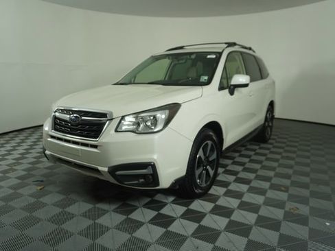Used 2018 Subaru Forester 2.5i Premium AWD/4WD image 3