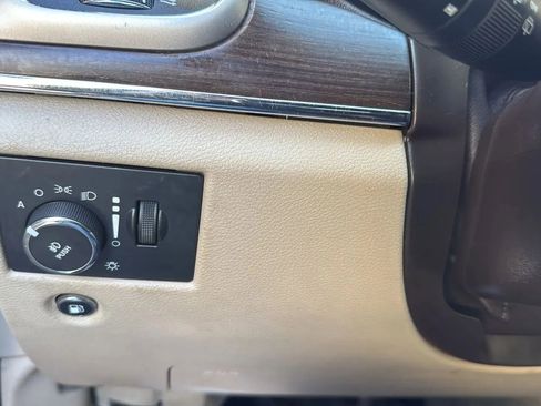 Used 2015 Jeep Grand Cherokee Overland w/ Advanced Technology Group AWD/4WD image 14