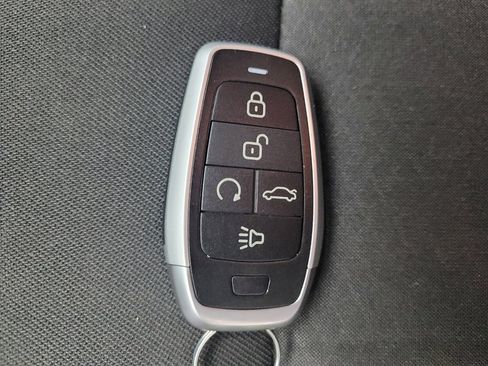 Used 2023 Chevrolet Malibu LT FWD image 32