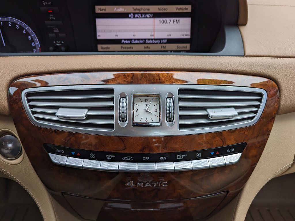 Used 2013 Mercedes-Benz CL 550 4MATIC image 24