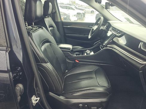 Used 2022 Jeep Grand Cherokee Limited 4xe AWD/4WD image 6