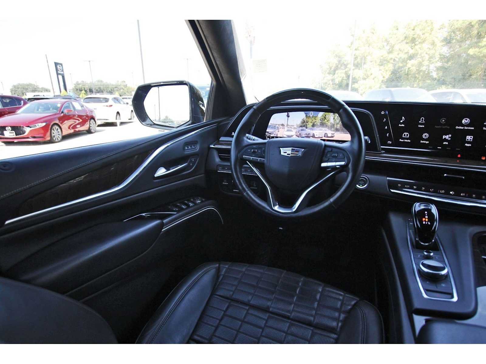 Used 2024 Cadillac Escalade Sport Platinum w/ LPO, ONYX Package AWD/4WD image 6