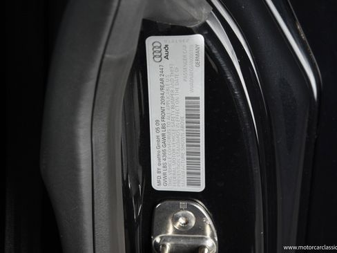 Used 2010 Audi R8 V10 image 25
