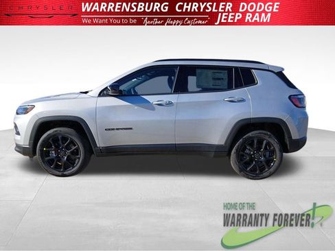 New 2026 Jeep Compass Latitude image 7