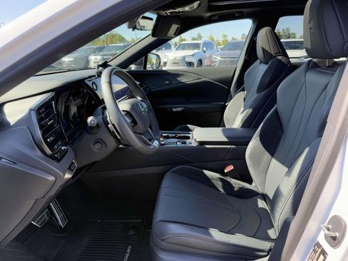 Used 2024 Lexus RX 500h F Sport image 13