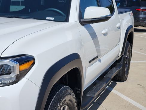 Used 2022 Toyota Tacoma TRD Off-Road w/ TRD Premium Off Road Package AWD/4WD image 13