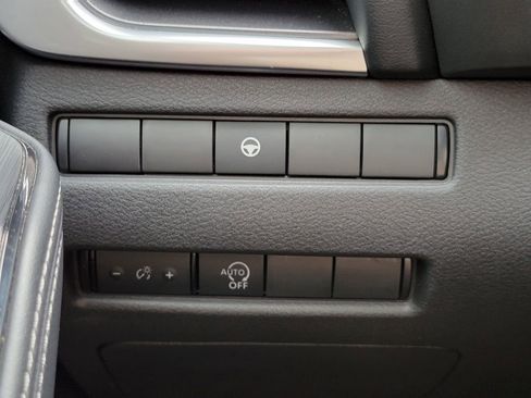 Used 2023 Nissan Rogue SV image 26