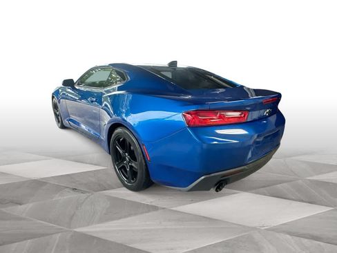 Used 2018 Chevrolet Camaro LT RWD image 6
