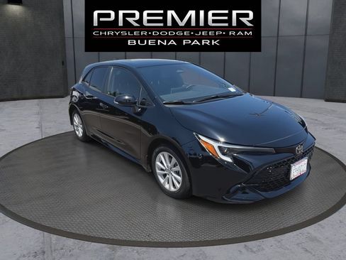 Used 2026 Toyota Corolla SE FWD image 2