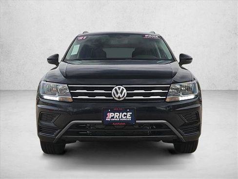 Used 2021 Volkswagen Tiguan SE AWD/4WD image 2