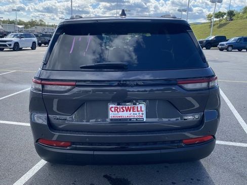 New 2025 Jeep Grand Cherokee Altitude w/ Trailer Tow Package image 6