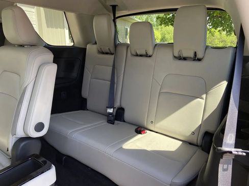 Used 2024 Nissan Pathfinder SL w/ SL Premium Package AWD/4WD image 29