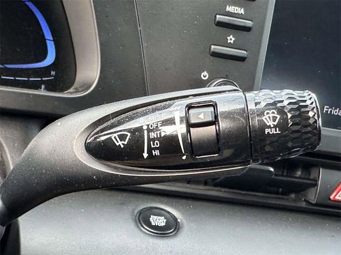 Used 2025 Hyundai Elantra Sport image 33