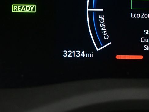 Used 2025 Toyota Camry LE w/ Convenience Package image 25