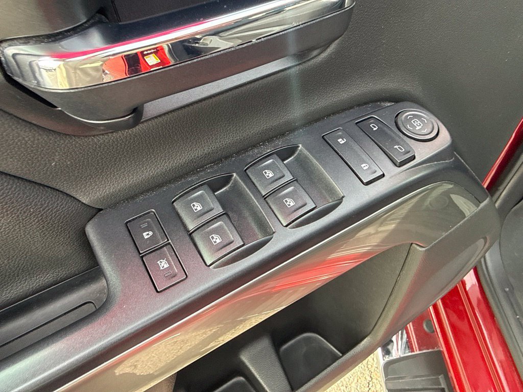 Used 2018 Chevrolet Silverado 1500 LT w/ All Star Edition AWD/4WD image 26