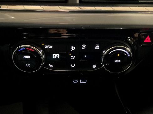 New 2026 Chevrolet Trax LT w/ Driver Confidence Package FWD image 40