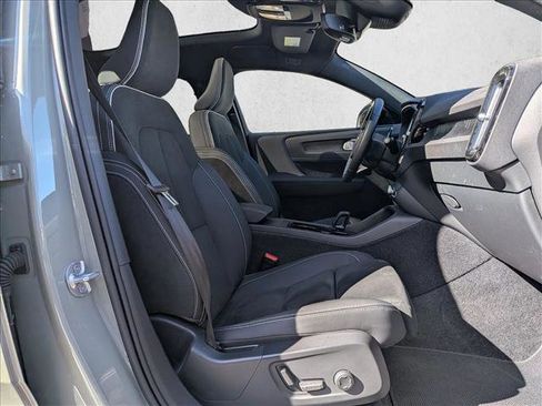 Used 2023 Volvo C40 P8 Recharge Ultimate image 24