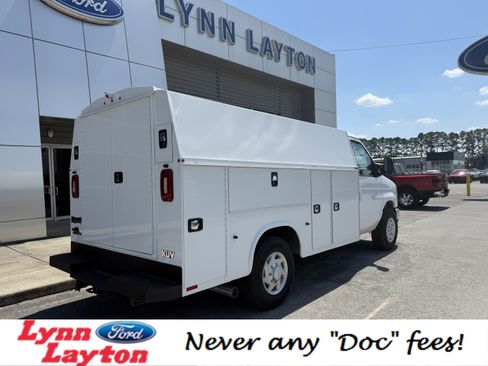 New 2026 Ford E-350 and Econoline 350 Super Duty w/ Power Equipment Group RWD image 3