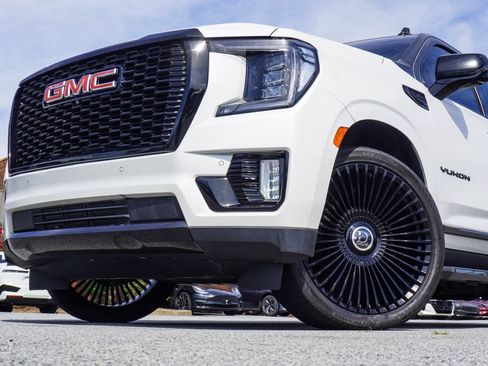Used 2021 GMC Yukon SLT w/ SLT Luxury Plus Package RWD image 2