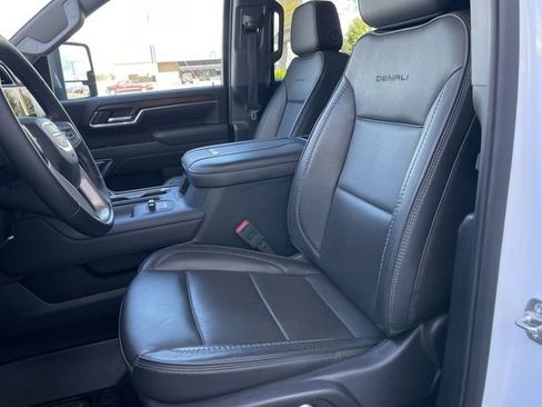 Used 2025 GMC Sierra 3500 Denali w/ Denali Reserve Package AWD/4WD image 11