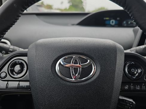 Used 2021 Toyota Prius Prime Limited w/ Carpet Mat Package (TMS) FWD image 21