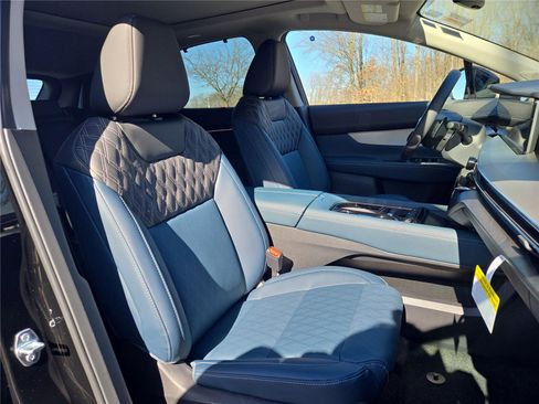 New 2026 Nissan Murano Platinum w/ Cargo Package AWD/4WD image 12