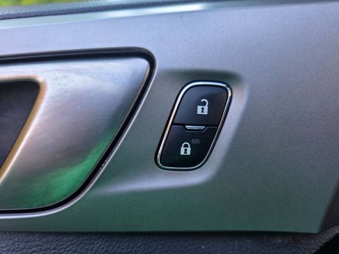 Used 2019 Ford Ranger XLT w/ Trailer Tow Package image 12