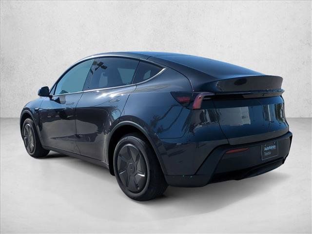 Used 2026 Tesla Model Y 2WD image 8