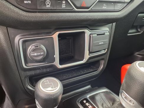 Used 2024 Jeep Gladiator Sport AWD/4WD image 24