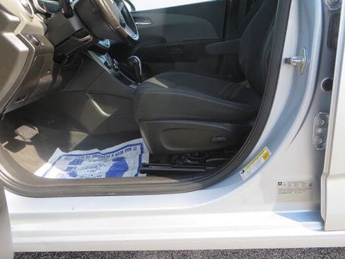 Used 2017 Chevrolet Sonic LT w/ Convenience Package image 12