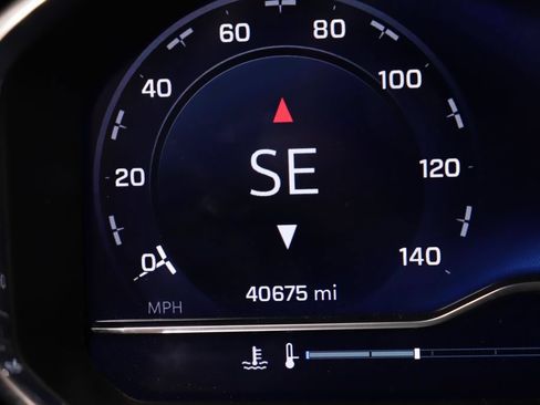 Used 2024 Chevrolet Silverado 2500 ZR2 AWD/4WD image 17