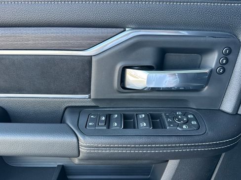 New 2026 RAM 2500 Laramie AWD/4WD image 10