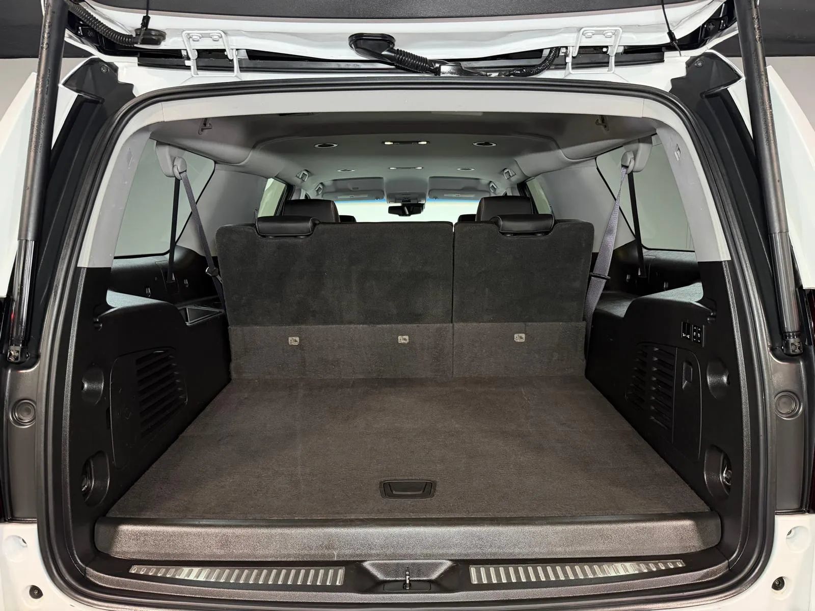 Used 2016 Chevrolet Suburban LTZ AWD/4WD image 14