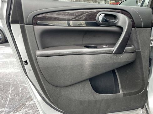 Used 2017 Buick Enclave Leather image 11